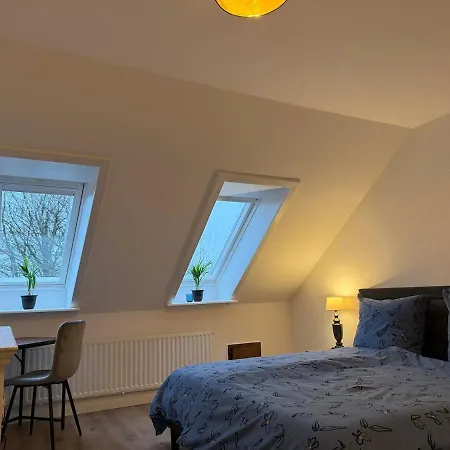 Neu In 130 Qm Grosser Garten Appartamento Friedrichskoog