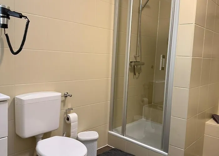 Neu In 130 Qm Grosser Garten *